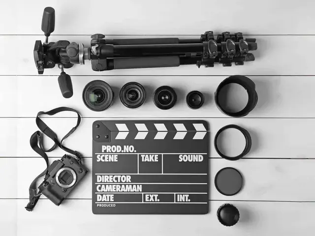 30+ Real Gifts for Filmmakers: Something for Every Budget [2025]